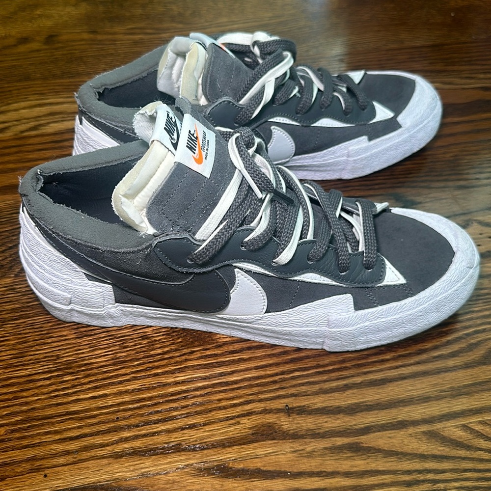 Mens NIKE Sacai x Blazer low (iron grey) Size 12